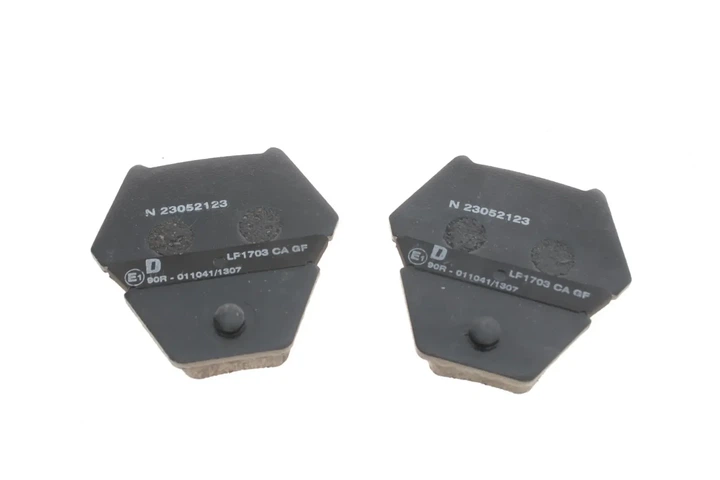 Колодки гальмові Delphi LP1703 Audi Allroad, A6, A4; Volkswagen Passat 3DO698151B, 3D0698151B, 4B0698151L - зображення 4