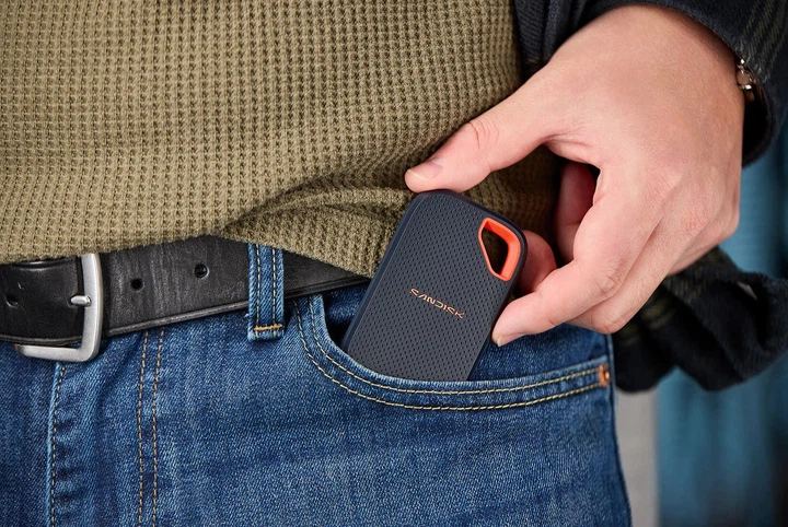 Dysk zewnętrzny SanDisk Extreme Portable SSD 1TB USB 3.2 Type-C (SDSSDE70-1T00-G25) - obraz 6