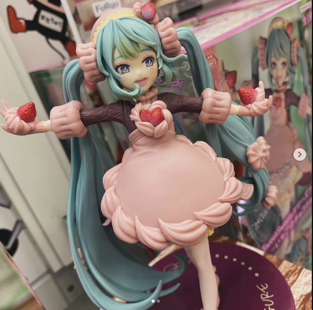 Фигурка аніме Вокалоид FuRyu Хацуне Мику Vocaloid Hatsune Miku Sweet Strawberry Choco 17 см - Фото 6 Фигурка аніме Вокалоид FuRyu Хацуне Мику Vocaloid Hatsune Miku Sweet Strawberry Choco 17 см - изображение 6