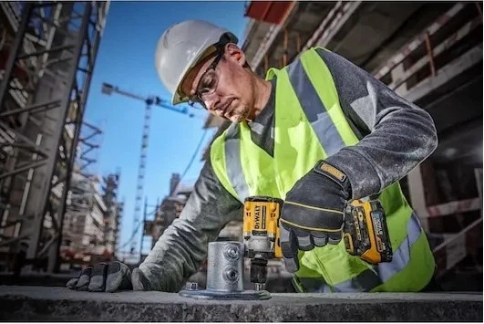 Ударний гайковерт DeWalt 18V POWERSTACK 1/2' 406 Нм з 2 акумуляторами 1.7 Аг (DCF921E2T-QW) - зображення 6