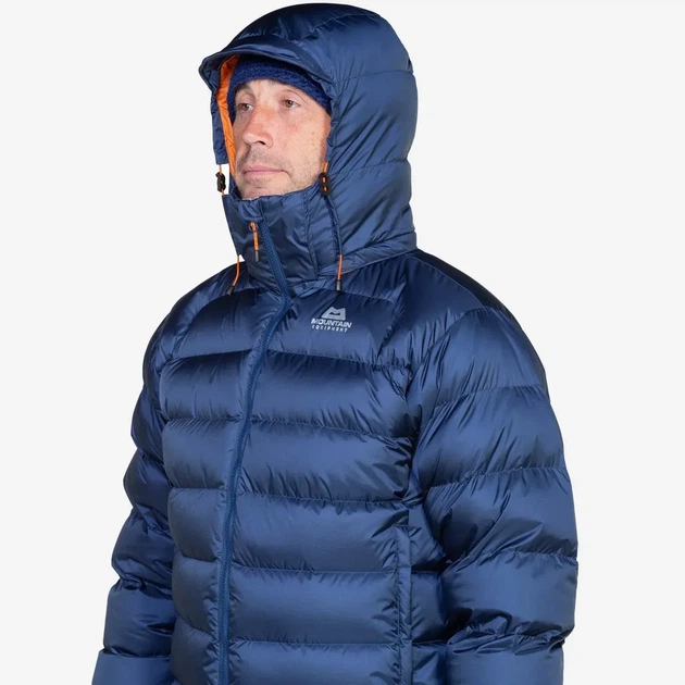 Куртка Mountain Equipment Lightline Men's Jacket (Маджоліка синя S) пух 90/10 700 водонепроникність 1600mm (ME-000148.01635.S) - Фото 4 Куртка Mountain Equipment Lightline Men's Jacket (Маджоліка синя S) пух 90/10 700 водонепроникність 1600mm (ME-000148.01635.S) - зображення 4