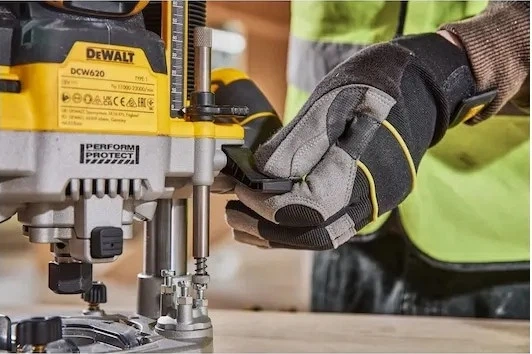 Акумуляторний фрезер DeWalt POWERSTACK 18V XR 8-12 мм з 2 акумуляторами 5 Аг (DCW620H2-QW) - зображення 15