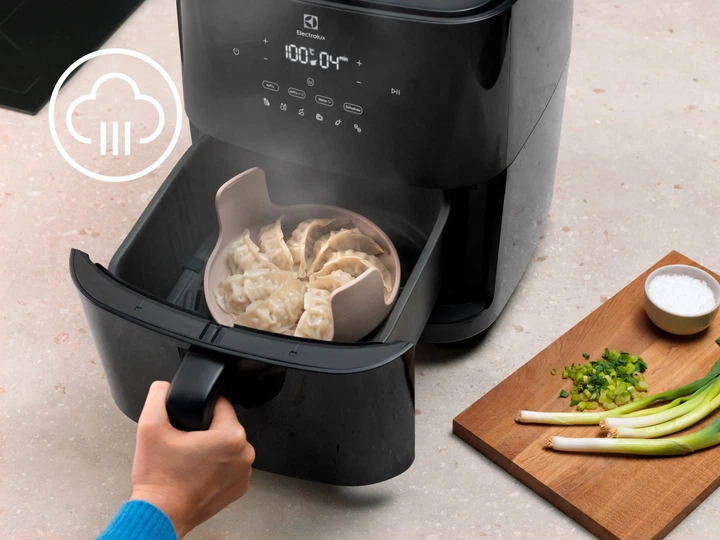 Мультипіч Electrolux 1800Вт, чаша-6.8л, сенсорне керування, 6 авто. програм, пара, пластик, чорний (00108846) - изображение 4