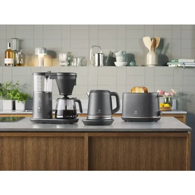 Електрочайник Electrolux 1.7л, Strix, метал, підтримка температури, чорний матовий (00109424) - зображення 6