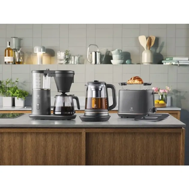 Електрочайник Electrolux 1.7л, Strix, скло, заварник, підтримка температури, чорний (00109423) - изображение 4