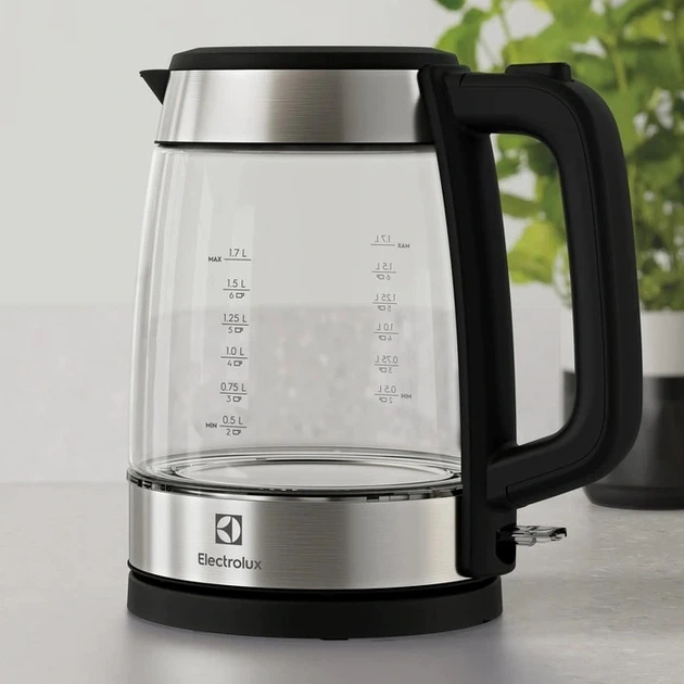 Електрочайник Electrolux 1.7л, Strix, скло, сріблясто-чорний (00109421) - Фото 2 Електрочайник Electrolux 1.7л, Strix, скло, сріблясто-чорний (00109421) - зображення 2