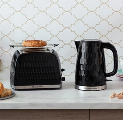 Електрочайник Russell Hobbs Honeycomb 1.7л, пластик, чорний (00109396) - изображение 2