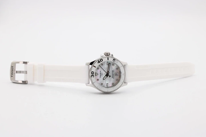 Женские часы Tissot Seastar 1000 T120.210.17.116.00 - изображение 9
