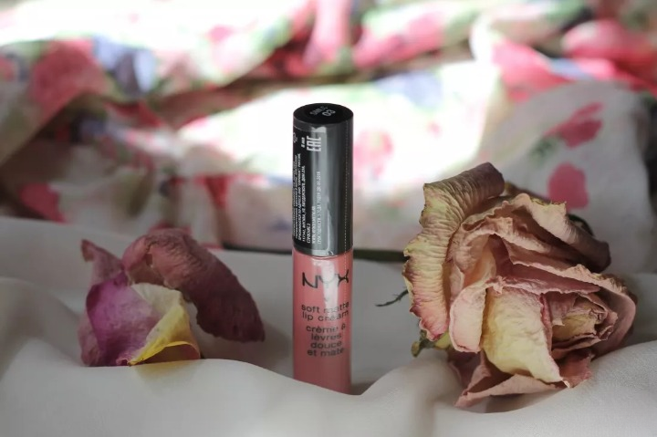 Жидкая помада с матовым финишем Nyx Soft Matte Lip Cream Tokyo SMLC03 светло-розовая 8 мл - изображение 5