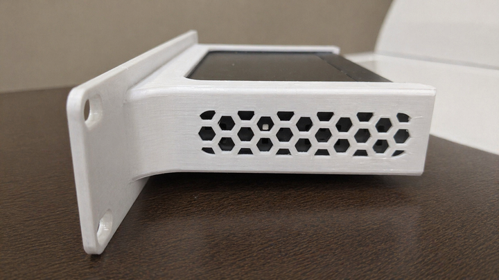 Крепление в стойку 10” для TP-Link TL-SG108 TL-SG108PE TL-SF1006P TL-SG608E белое - Фото 2 Крепление в стойку 10” для TP-Link TL-SG108 TL-SG108PE TL-SF1006P TL-SG608E белое - изображение 2