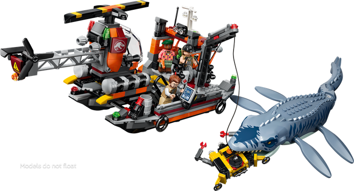Конструктор LEGO Jurassic World Напад мозазавра на човен 703 деталі (77983) - Фото 4 Конструктор LEGO Jurassic World Напад мозазавра на човен 703 деталі (77983) - зображення 4