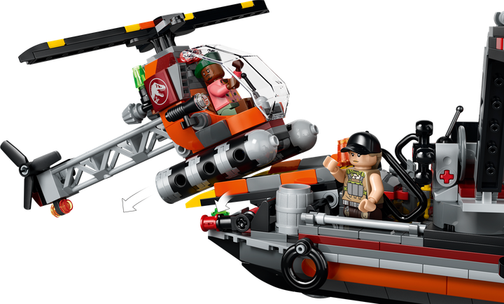 Конструктор LEGO Jurassic World Напад мозазавра на човен 703 деталі (77983) - Фото 7 Конструктор LEGO Jurassic World Напад мозазавра на човен 703 деталі (77983) - зображення 7
