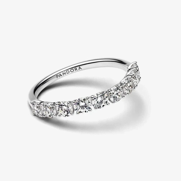 Серебряное кольцо Pandora «Половина вечности» Серебряное кольцо Пандора с камешками Паве 16 мм 17.2 мм - изображение 2