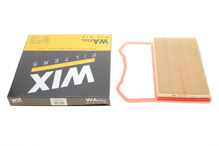 Повітряний фільтр WIX FILTERS WA9744 Seat Ibiza; Volkswagen Polo; Skoda Fabia 04C129620C - зображення 2