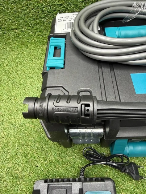 Аккумуляторная мойка высокого давления Krafftec 48V 8Ah 45 Бар портативная для авто, сада и двора - изображение 3