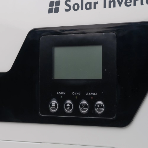Гібридний інвертор із чистою синусоїдою Must PV18-1012VPM 1 фаза 1 кВт 12 В 60A WiFi RS-485 White - зображення 3