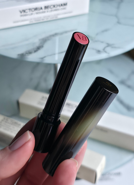 Увлажняющая помада Victoria Beckham Posh Lip Moisturizing Colour Lipstick Pout 2 г - изображение 9