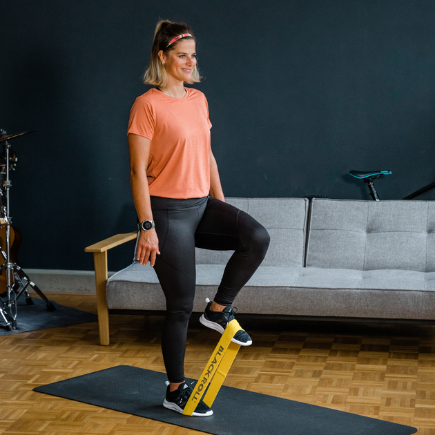 Фітнес резинка текстильна BLACKROLL® LOOP BAND Yellow 32 × 6 см (опір 2,6 кг) - изображение 3