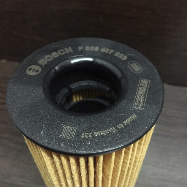 Фільтр масляний OE688 BOSCH F 026 407 023 VOLKSWAGEN T5 - зображення 2
