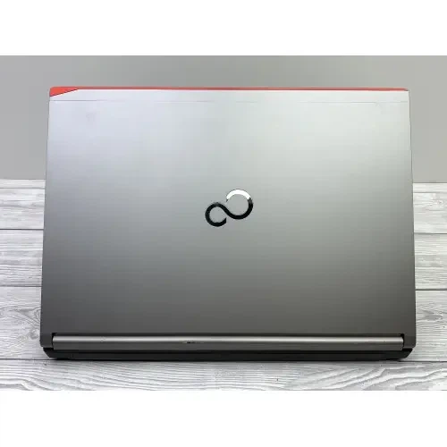 Ноутбук Fujitsu | Core i7-6500U 2(4)x3.10 GHz | 13.3 дюйм" | Core i7 | 8192 MB | 120 GB | Intel HD Graphics 520 | 24095 - Б/У - изображение 2