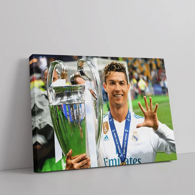 Интерьерная картина Футболист Криштиану Роналду с Кубком, Cristiano Ronaldo, спортивный плакат, 28×42 см (id6782) - изображение 2