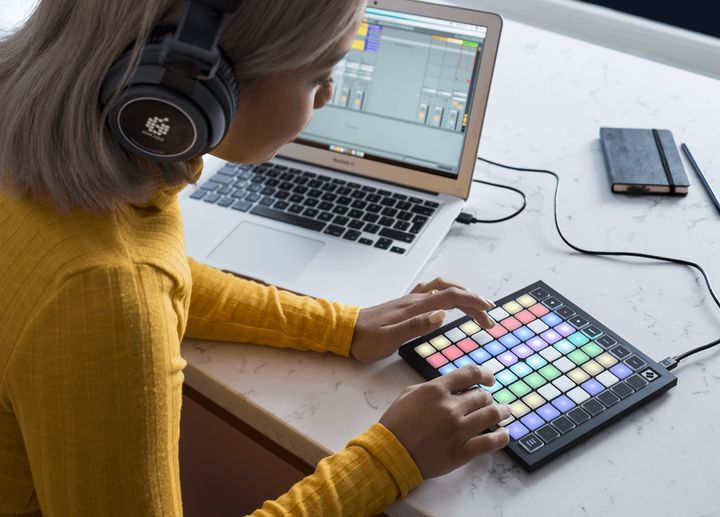 MIDI контроллер Novation Launchpad Mini MK3 - изображение 5