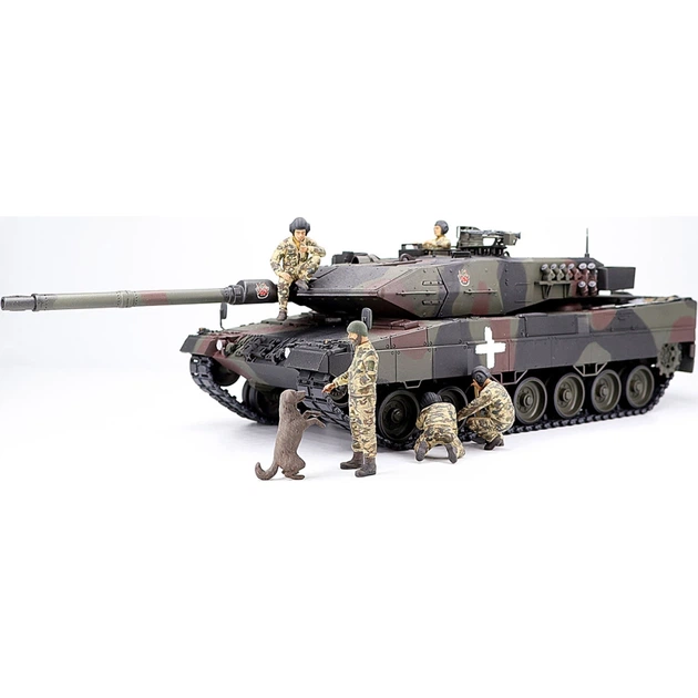 Конструктор ICM Holding Leopard 2A6 ЗСУ з екіпажем - зображення 4