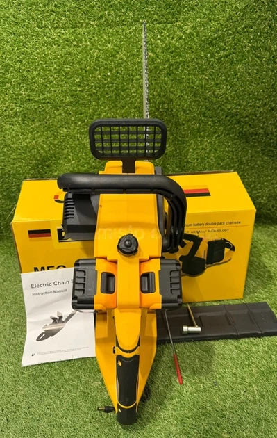 Пилка професійна DeWalt DCM775N 48V 6Ah безщіткова з автоматичним змащенням пилка акумуляторна 40 см для швидкого розпилу з 2 акумуляторами в комплекті - Фото 3 Пилка професійна DeWalt DCM775N 48V 6Ah безщіткова з автоматичним змащенням пилка акумуляторна 40 см для швидкого розпилу з 2 акумуляторами в комплекті - изображение 3