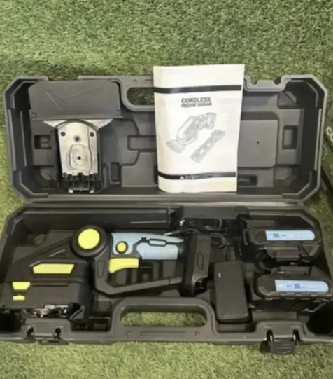 Акумуляторний кущоріз Krafftec 48V 6Ah потужний кущоріз ножиці 2в1 для трави та кущів з 2 насадками та 2 акумуляторами в комплекті - изображение 10