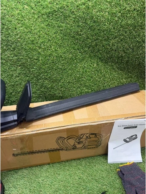Кущоріз акумуляторний Krafftec Germany 52V 2×6Ah Li-Ion безщітковий кущоріз з довжиною леза 52 см для саду і бур´янів з 2 акумуляторами та кейсом - Фото 8 Кущоріз акумуляторний Krafftec Germany 52V 2×6Ah Li-Ion безщітковий кущоріз з довжиною леза 52 см для саду і бур´янів з 2 акумуляторами та кейсом - изображение 8
