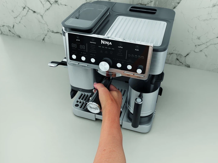 Кавоварка ріжкова Ninja Luxe Café Essential Coffee Maker ES701EU професійна - зображення 12