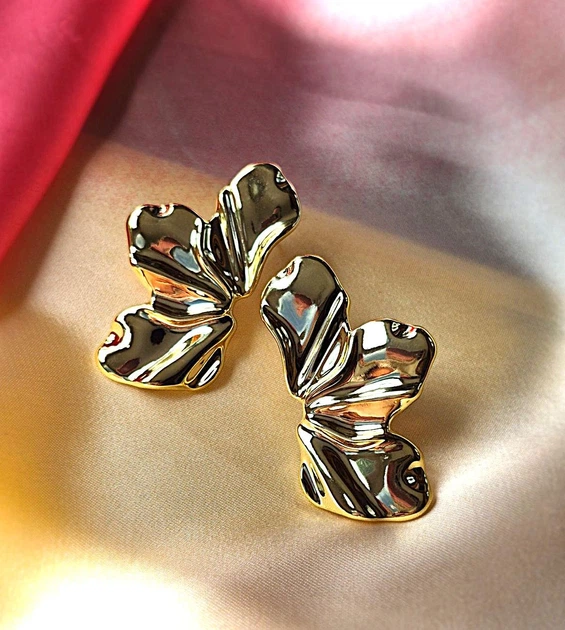 Женские сережки "Золотистый цветок" jewelry - Фото 1 Женские сережки "Золотистый цветок" jewelry - изображение 1