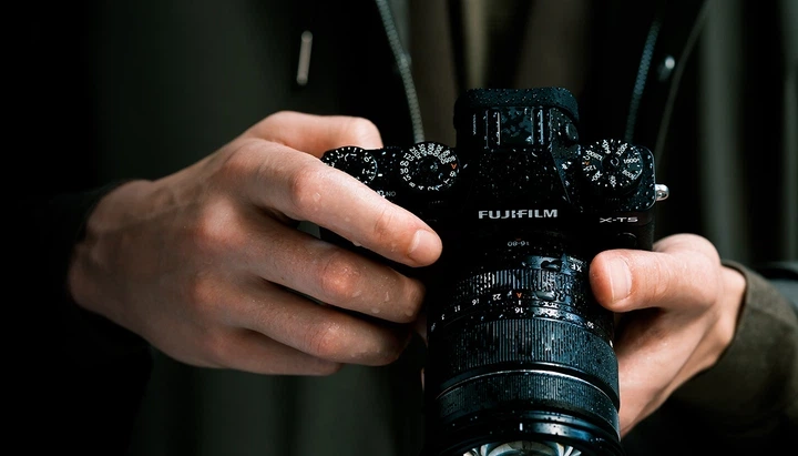 Бездзеркальний фотоапарат Fujifilm X-T5 + XF 16-80 F4 Kit Black (16782571) - изображение 4