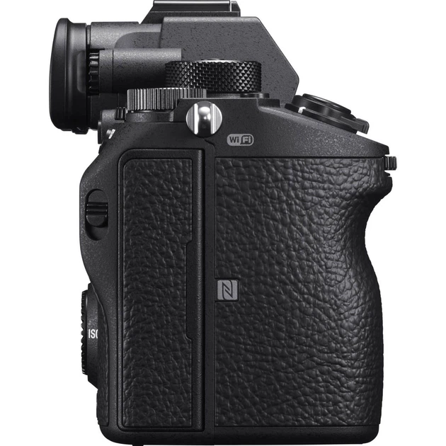 Бездзеркальний фотоапарат Sony Alpha A7R III Body Black (ILCE7RM3) - Фото 3 Бездзеркальний фотоапарат Sony Alpha A7R III Body Black (ILCE7RM3) - изображение 3