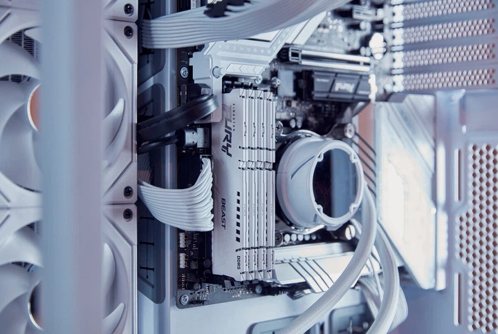 Оперативна памʼять Kingston Fury DDR5-6000 65536MB PC5-48000 (Kit of 2x32768) Beast AM5 White (KF560C36BWEK2-64) - изображение 8