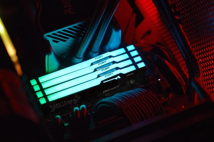 Оперативна памʼять Kingston FURY DDR5-5600 65536MB PC5-44800 (Kit of 2x32768) Beast RGB Black (KF556C40BBAK2-64) - изображение 10