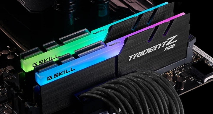 Модуль пам`ятi DDR4 2x16GB/3600 G.Skill Trident Z RGB (F4-3600C18D-32GTZR) - Фото 7 Модуль пам`ятi DDR4 2x16GB/3600 G.Skill Trident Z RGB (F4-3600C18D-32GTZR) - зображення 7