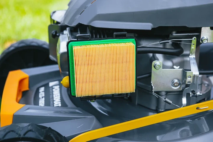Бензиновая газонокосилка Powermat PM0614 7 л.с. 60 л с мульчированием самоходная с регулировкой высоты держатель для напитков - изображение 12