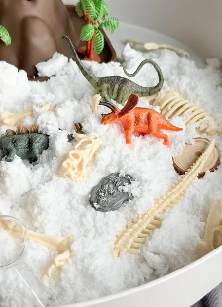 Zestaw sensoryczny Dinozaury Jellystone tacka z figurkami (9343900013796) - obraz 8