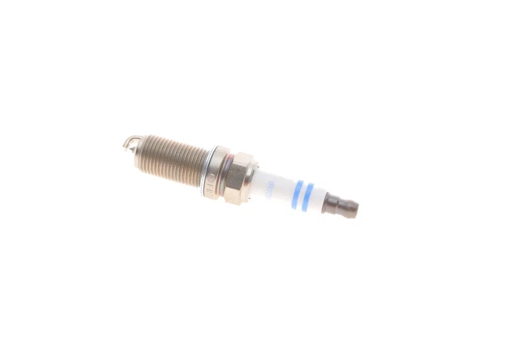 Свічка запалювання BOSCH 0242236528 Lexus ES, RX, GS; Peugeot 207; Subaru Legacy, Forester, Impreza; Volvo V70, S80, S60, XC70, XC60, V60; Toyota Avalon; Ford Focus 30713783, 30751805, 30751806 - Фото 3 Свічка запалювання BOSCH 0242236528 Lexus ES, RX, GS; Peugeot 207; Subaru Legacy, Forester, Impreza; Volvo V70, S80, S60, XC70, XC60, V60; Toyota Avalon; Ford Focus 30713783, 30751805, 30751806 - изображение 3
