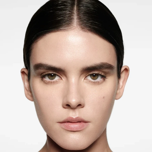 Увлажняющий омолаживающий консиллер Victoria Beckham The Concealer Pen with TFC8® Luminous Coverage Concealer FL2 2.4 мл - изображение 8