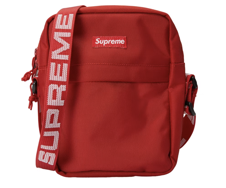 Сумка через плечо Supreme SS18 с монограммным ремнём красная. - Фото 2 Сумка через плечо Supreme SS18 с монограммным ремнём красная. - изображение 2