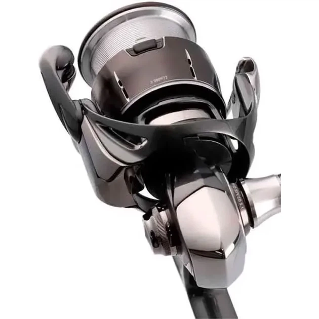 Катушка Daiwa 24 Luvias PC LT 2500D - изображение 4