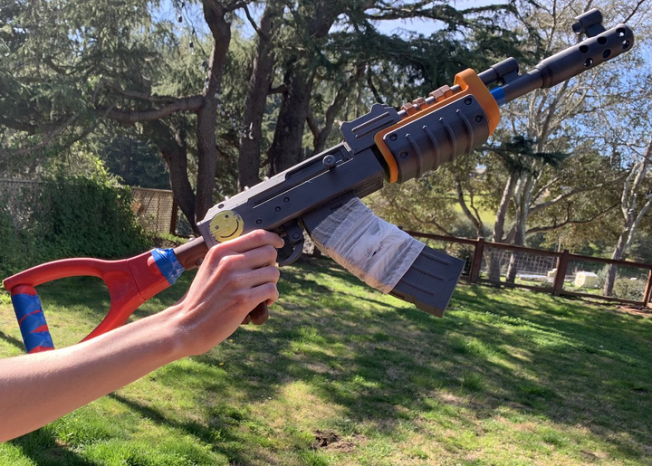 Декоративна модель АК-47 у стилі Rust - Фото 4 Декоративна модель АК-47 у стилі Rust - зображення 4