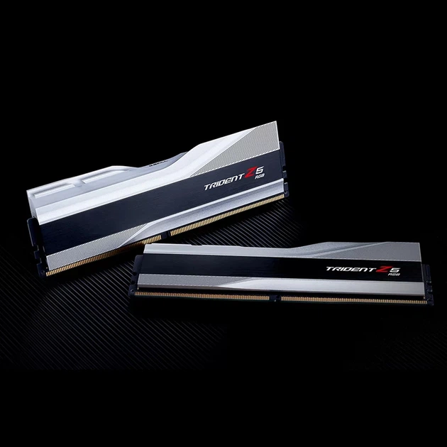 Модуль пам'яті G.Skill Trident Z5 RGB Silver DDR5-6000 64GB KIT (2x32GB) (F5-6000J3238G32GX2-TZ5RS) - Фото 5 Модуль пам'яті G.Skill Trident Z5 RGB Silver DDR5-6000 64GB KIT (2x32GB) (F5-6000J3238G32GX2-TZ5RS) - зображення 5