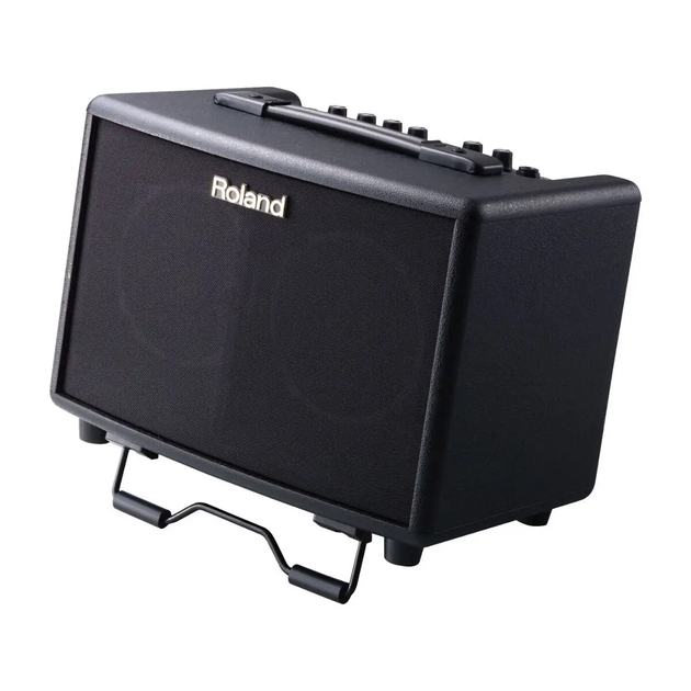 Комбоусилитель Roland AC33 - Фото 2 Комбоусилитель Roland AC33 - изображение 2