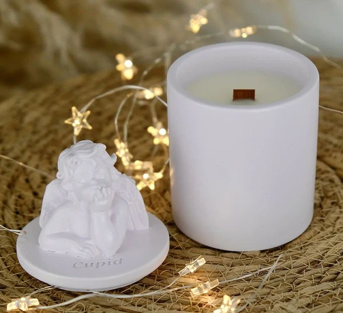 Аромасвічка CUPID SANTAL LAVENDER 100% WOOD WAX 165g 35h Гранд Презент NAC 1103 - Фото 2 Аромасвічка CUPID SANTAL LAVENDER 100% WOOD WAX 165g 35h Гранд Презент NAC 1103 - изображение 2