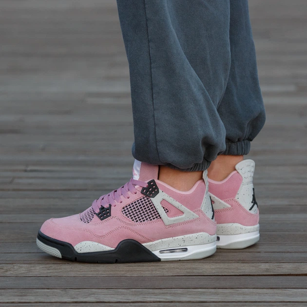 Кросівки жіночі Air Jordan Retro 4 Orchid Pink 40 (2599-1441328) - Фото 1 Кросівки жіночі Air Jordan Retro 4 Orchid Pink 40 (2599-1441328) - изображение 1