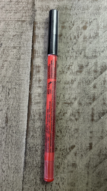 Олівець-лайнер для контуру губ NYX Cosmetics Slide On Lip Pencil SLLP09 Summer Tease оранжево-червоний - Фото 6 Олівець-лайнер для контуру губ NYX Cosmetics Slide On Lip Pencil SLLP09 Summer Tease оранжево-червоний - зображення 6