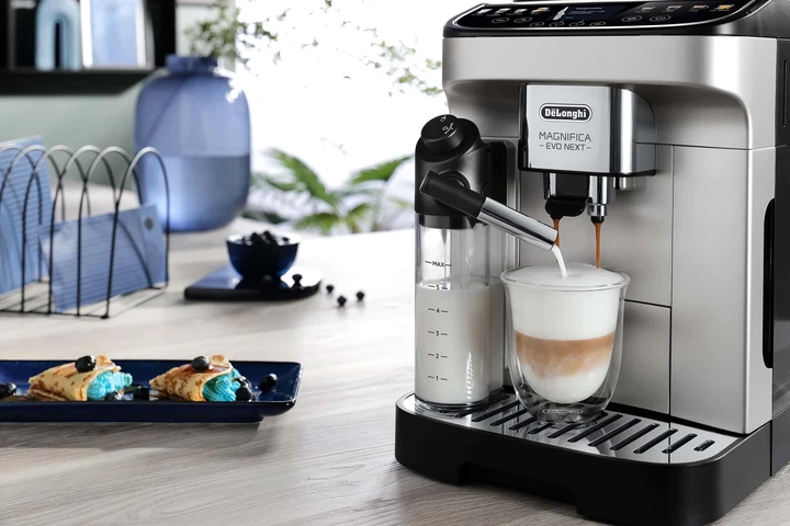 Кавомашина автоматична Delonghi Magnifica Evo Next ECAM 310.80.SB Б/У - зображення 2